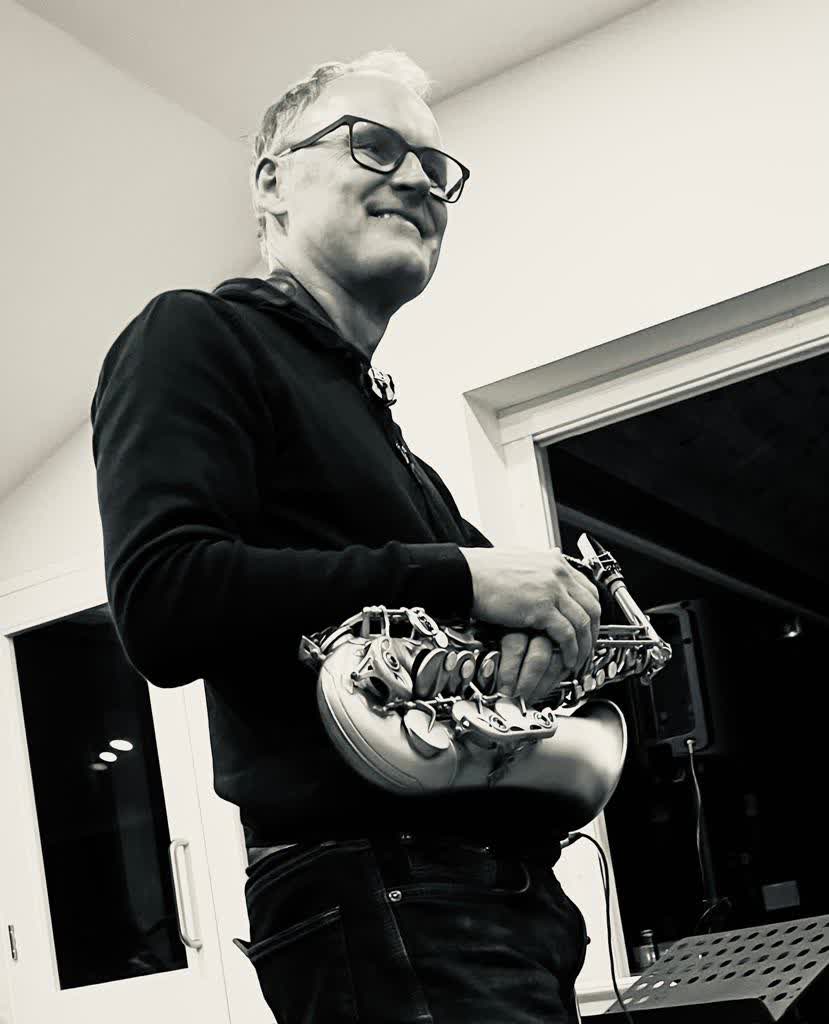 Andy (The Hitman) Roberts, on alto sax
